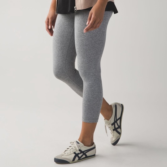 Lululemon Wunder Under Grey Crop Leggings size 4 - Picture 2 of 6